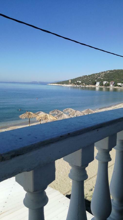 Petro'S Apartments Nea Karvali Dış mekan fotoğraf